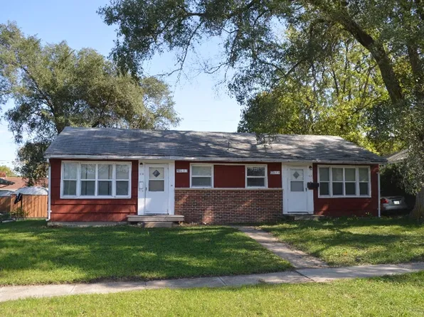 316 Village Dr, Ames, IA 50014
