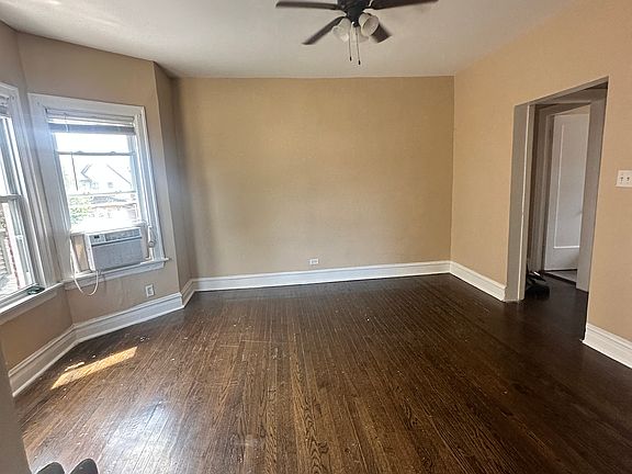 3rd image of 5821 W Erie St APT 2