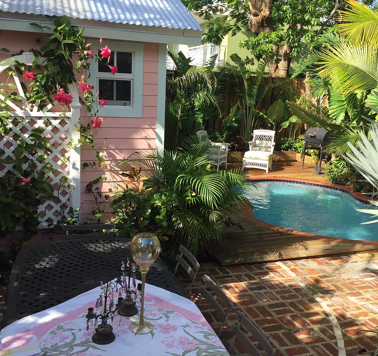 3 bed, 1076 sqft, $8,000 — Photo 2