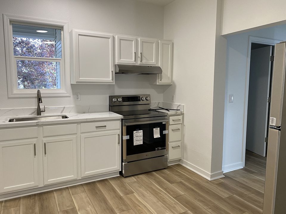 1st image of 705 Martin Luther King Jr Way APT B
