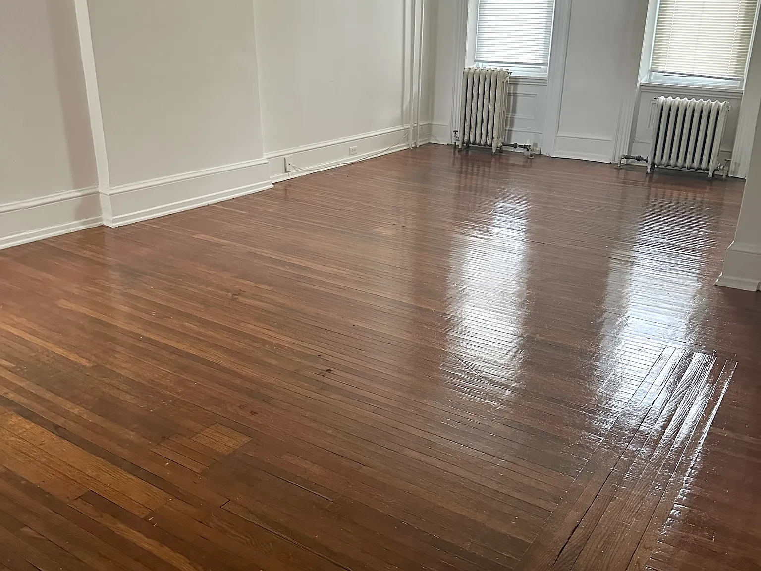 1 bed, 1.5 bath, 1200 sqft, $1,050 — Photo 1