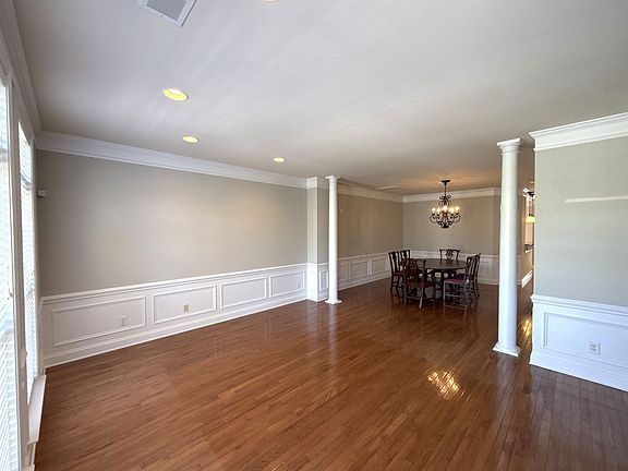 4th image of 2613 Huntman Way