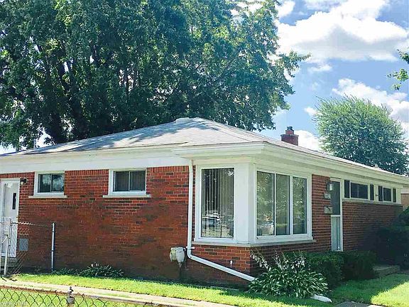 5th image of 32140 Heathwood St