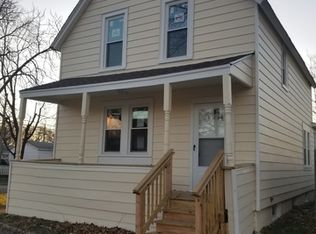 854 Adams St, Waukegan, IL 60085