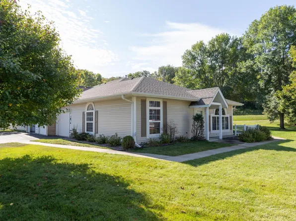 1990 Waterford Pl SW, Rochester, MN 55902