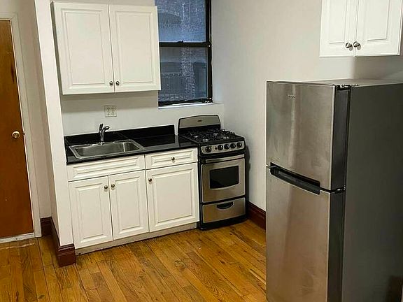 3rd image of 114 E 97th St #2WF