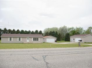 3233 100th Ave, Lakeview, MI 48850