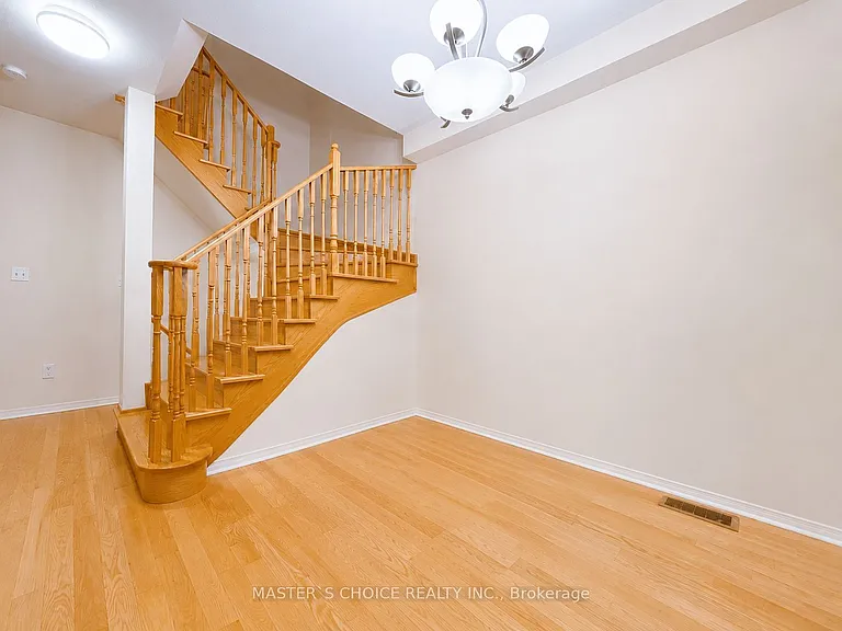 4738 Alana Glen Dr — Photo 3