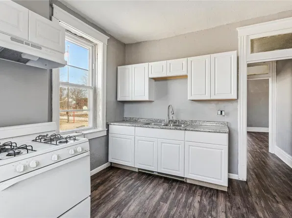 1843 Rauschenbach Ave #1F, Saint Louis, MO 63106