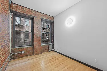 Rented by PocketBroker Inc