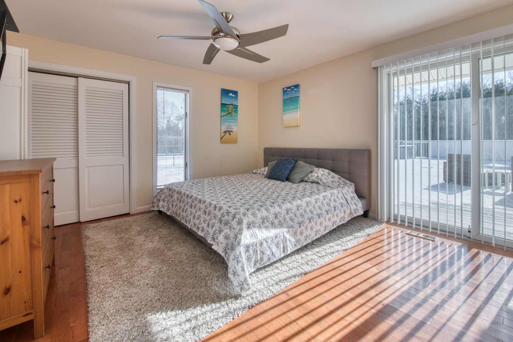 Primary Ensuite-Main Floor