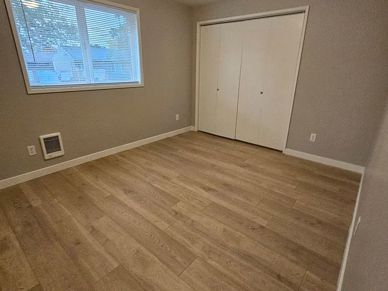 Sherman Oaks Apartments — Photo 24