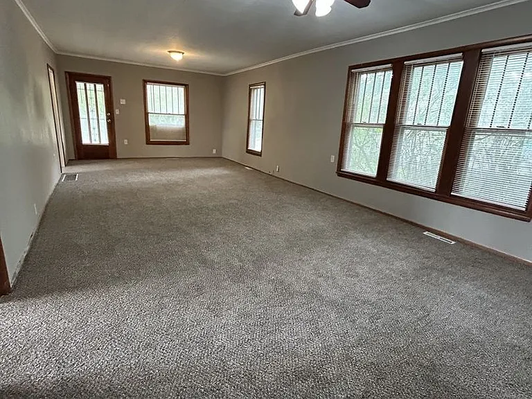 408 N Rouse St — Photo 2