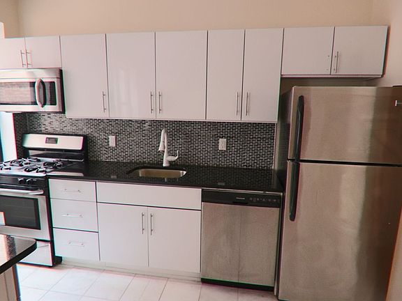 2nd image of 19 Cumming St APT 4A