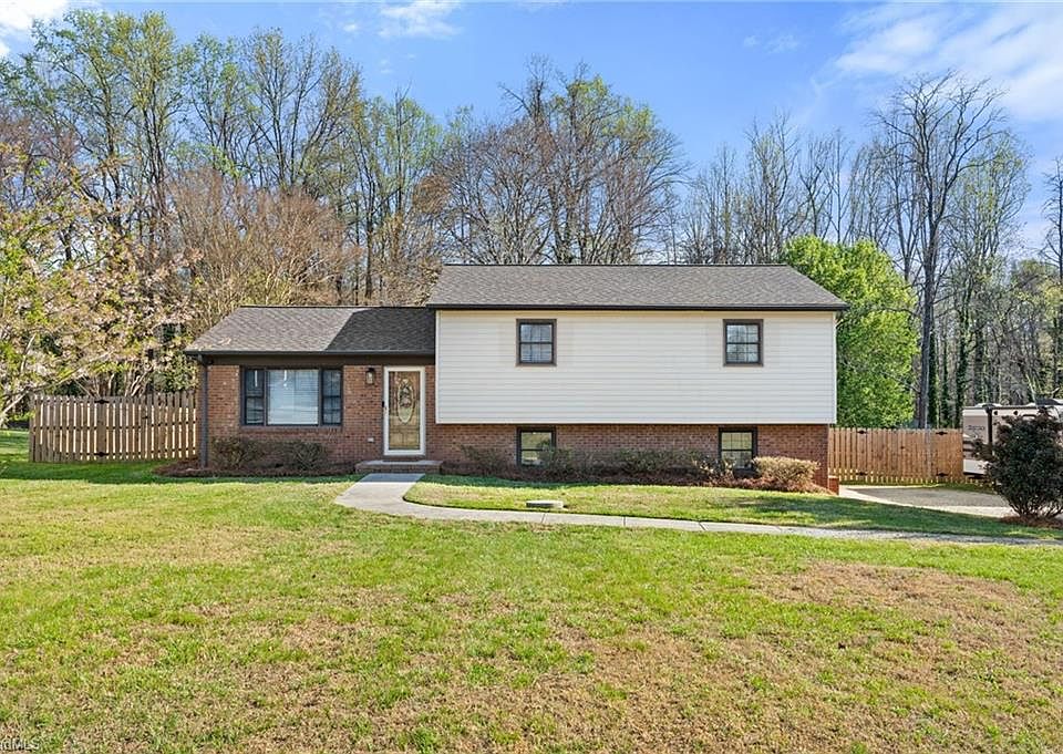 1st image of 170 Cliffwood Dr