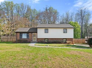 170 Cliffwood Dr, Kernersville, NC 27284