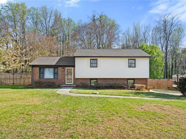 170 Cliffwood Dr, Kernersville, NC 27284