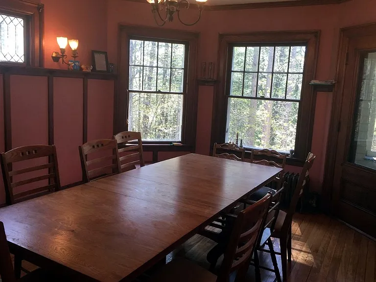 35 Clark Ave — Photo 18