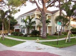 2112 NE 1st Ave, Wilton Manors, FL 33305