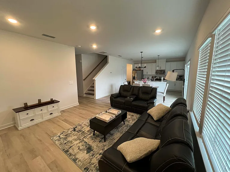 9712 Wild Rose Loop — Photo 3