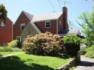 98 Seneca Dr, Mt Lebanon, PA