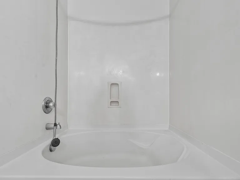6571 Guard Hill Dr — Photo 36