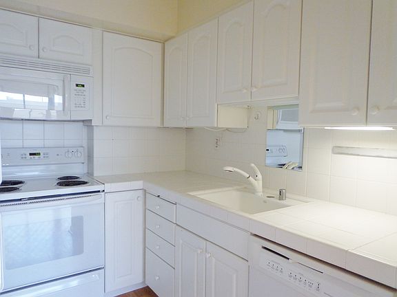 5th image of 900 Bush St APT 905