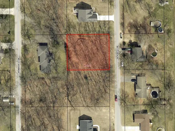 2004 Hickory St SW, Demotte, IN 46310