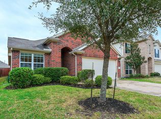 18134 Surrey Lake Ln, Richmond, TX 77407