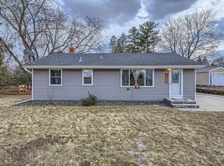 2410 7th St E, Maplewood, MN 55119
