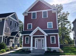 52 Landmark Hill Sq UNIT 7, Kittery, ME 03904