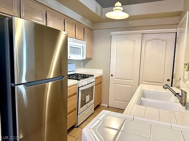 5255 Island Chain Rd — Photo 6