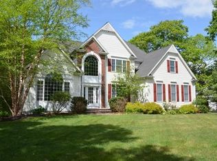12 Homeward Ln, North Attleboro, MA 02760
