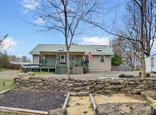 21 Maple St, Waymart, PA 18472
