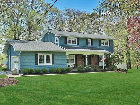 2nd image of 4 Foxwood Ln