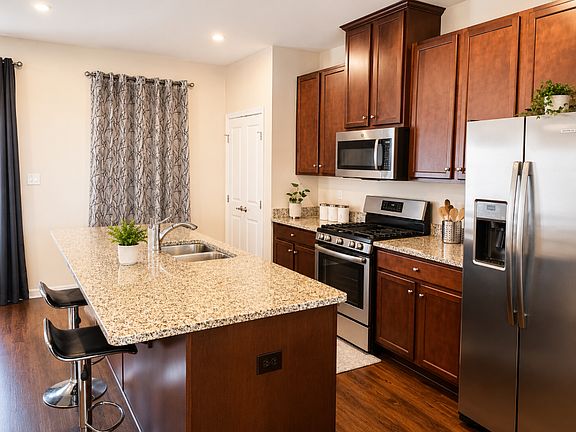 5th image of 2046 Elm Tree Ct