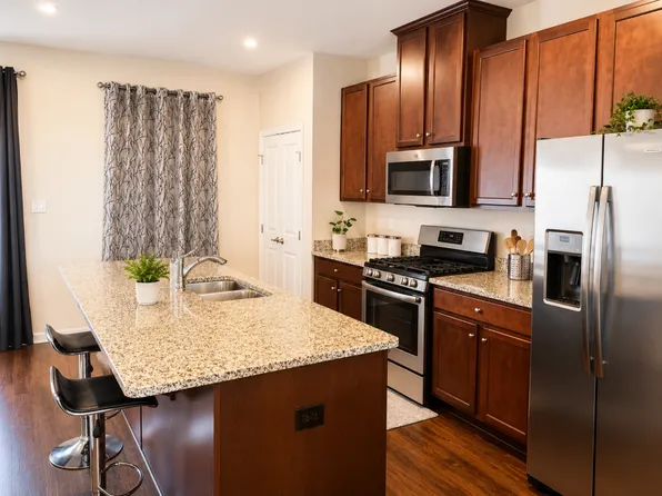 2046 Elm Tree Ct, Charlottesville, VA 22911