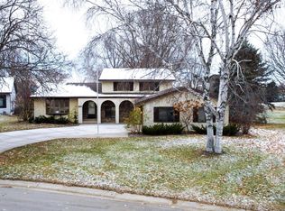 512 21st St SE, Willmar, MN 56201