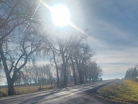 Exterior Neighborhood (street photo)