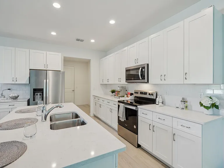 Juniper Pointe Townhomes — Photo 7