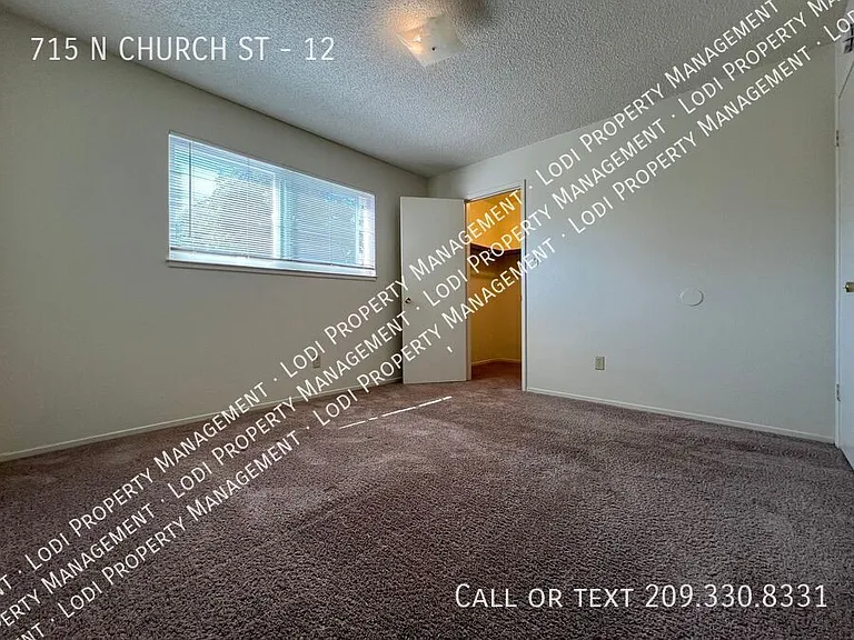 715 N Church St #12 — Photo 8