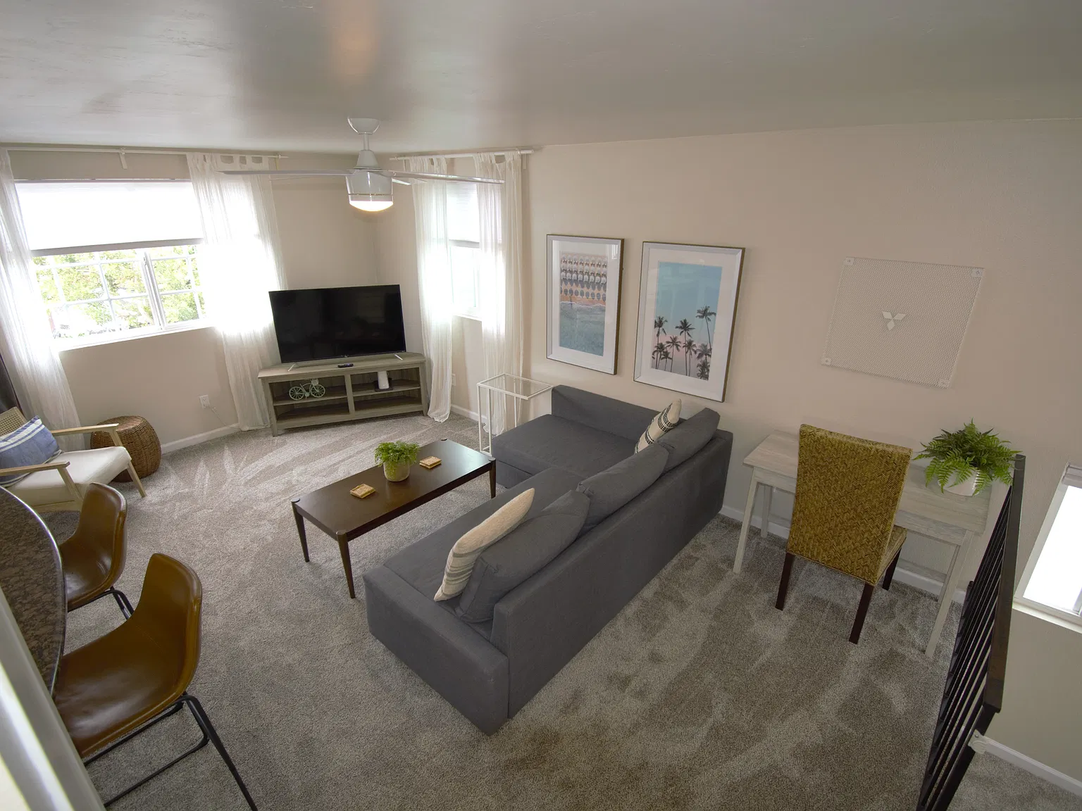 2 bed, 800 sqft, $4,300 — Photo 3
