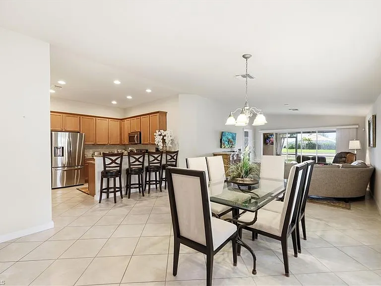 8664 Genova Ct — Photo 6