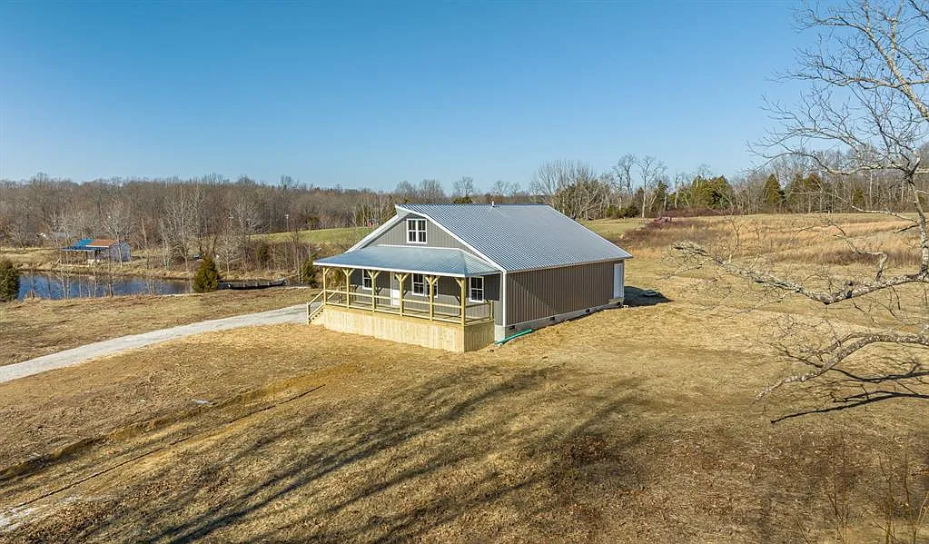 2119 E Harrod Rd photo 1