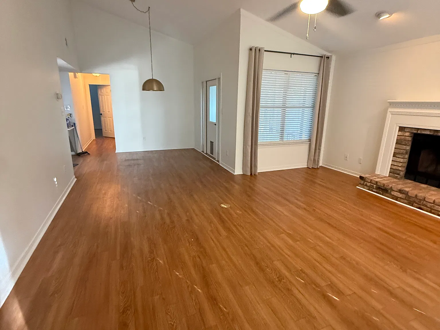 2 bed, 1130 sqft, $2,000 — Photo 1