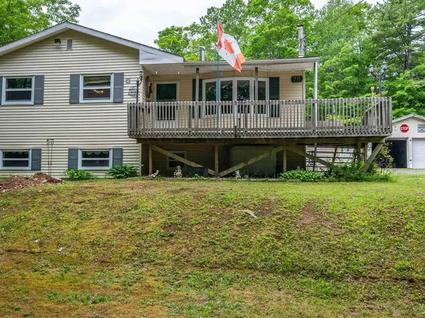 70 Station Rd, Halifax, NS B4G 1C8