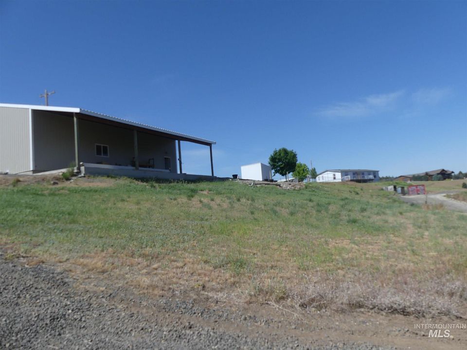1st image of 759 Pauline Dr