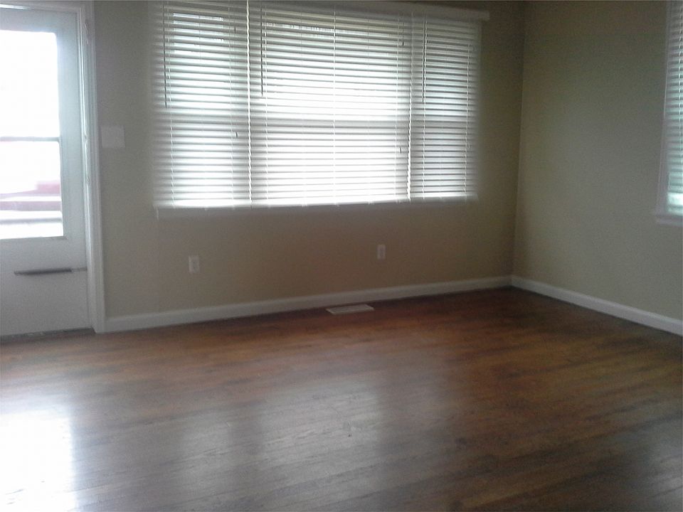 2nd image of 2707 Chatham St NW