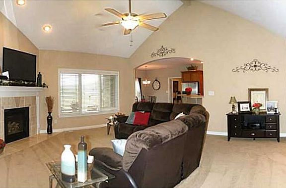 4th image of 5314 Culver Ln