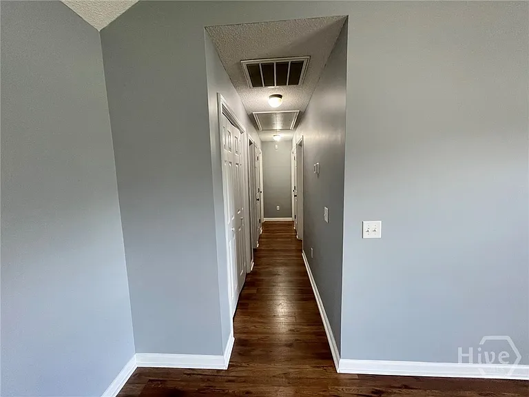 119 Mustang Dr — Photo 20